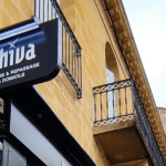 enseigne-drapeau-sur-mesure